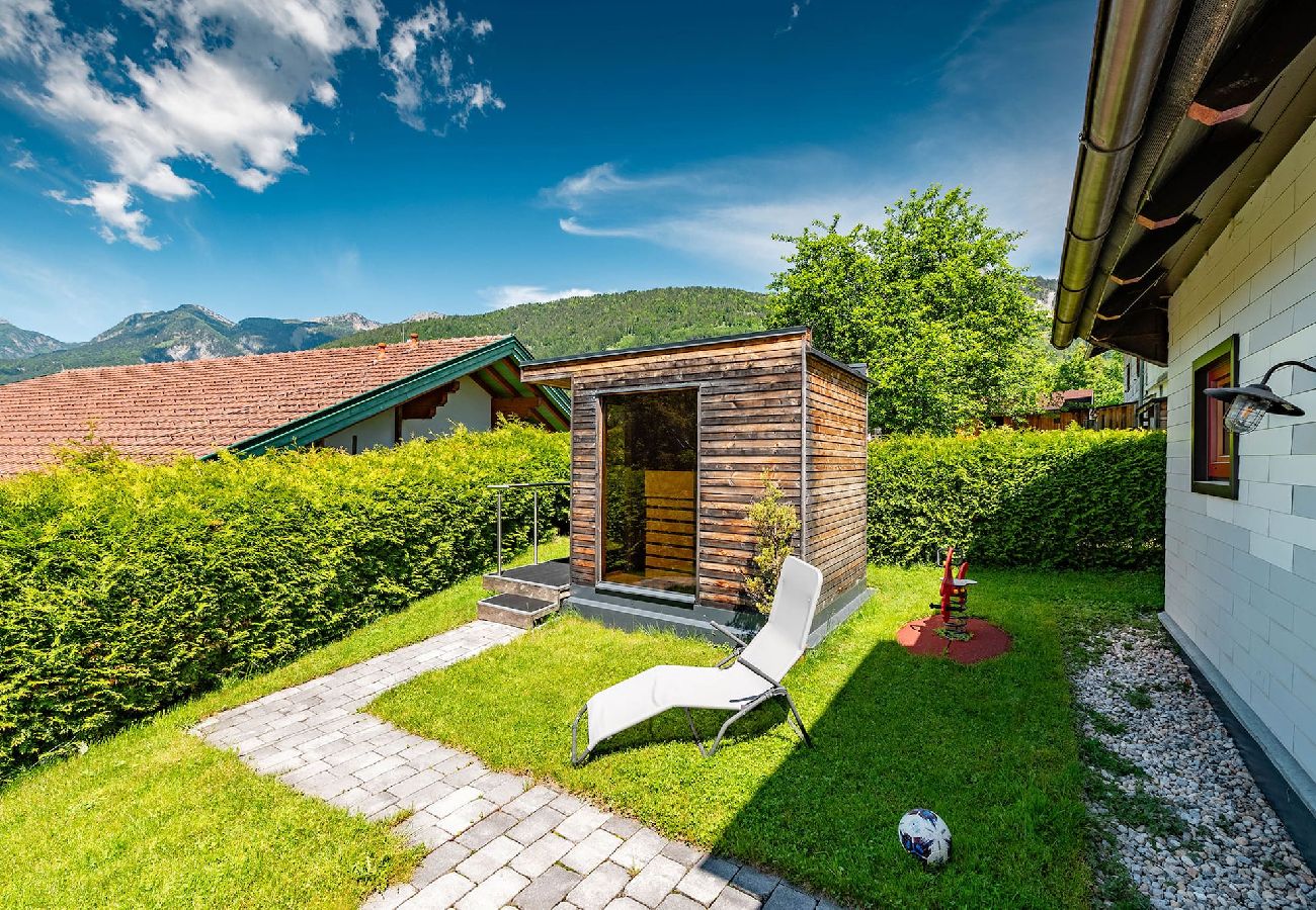 Chalet in Aich-Assach - Chalet am See