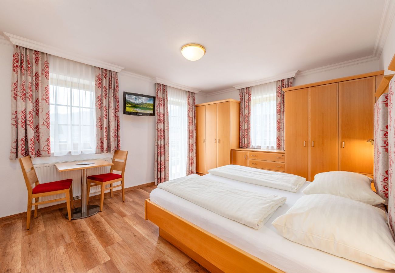 Rent by room in Mitterberg-Sankt Martin - Reisslerhof - Zimmer 07 (DZ)