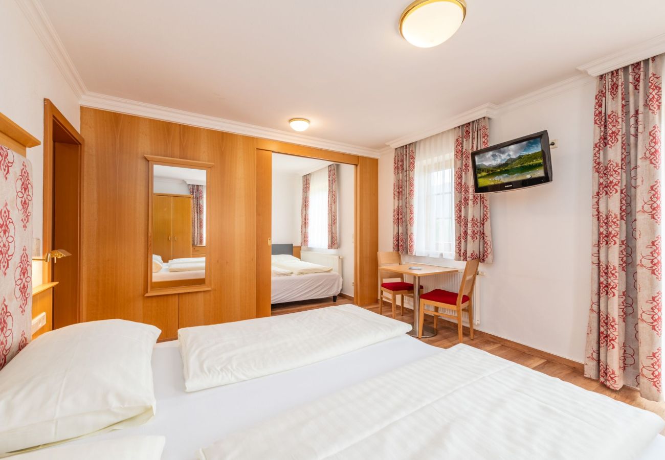 Rent by room in Mitterberg-Sankt Martin - Reisslerhof - Zimmer 16 (4BZ)