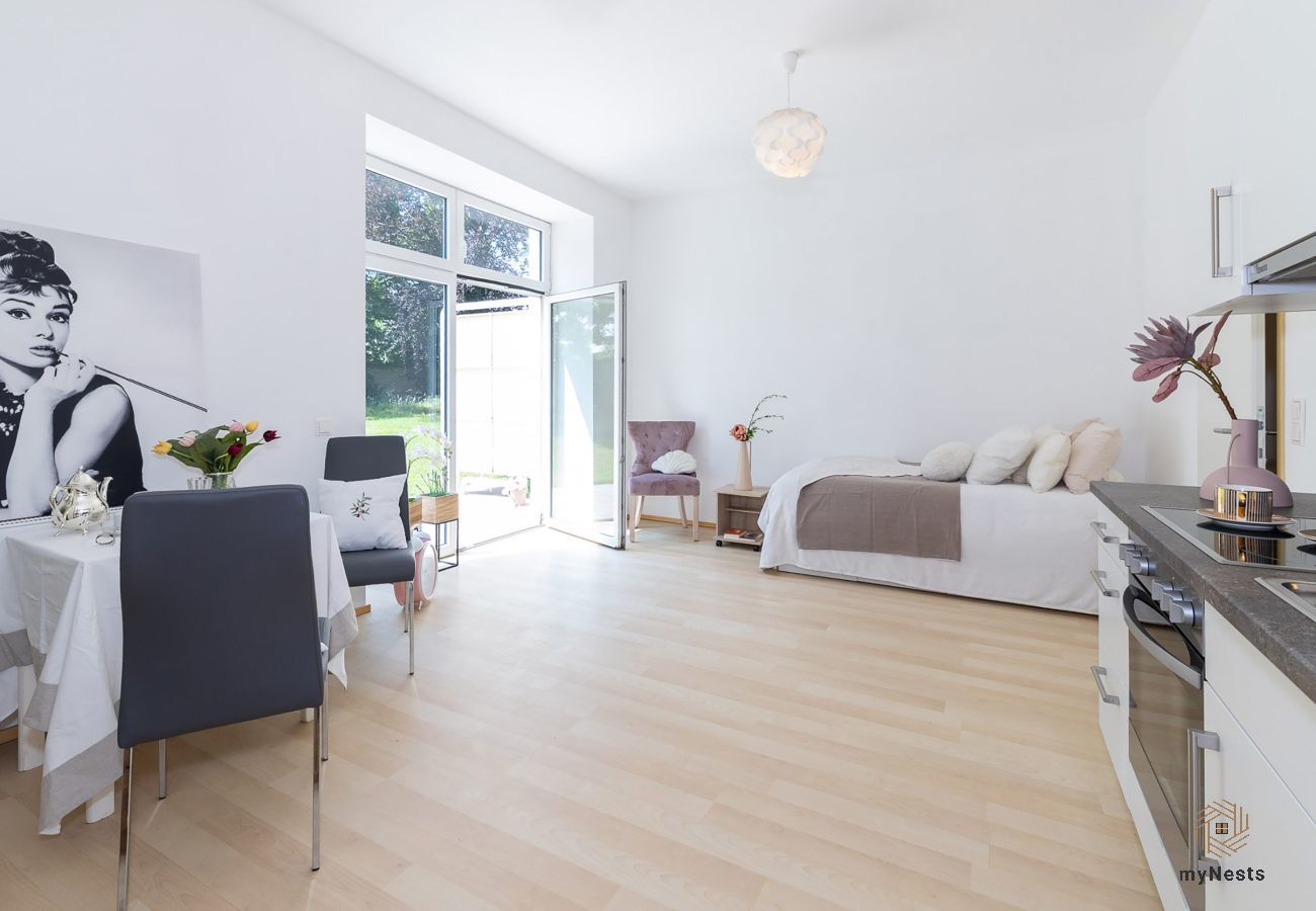 Apartment in Schwechat - Garden Stay Vienna Airport - Bellavista