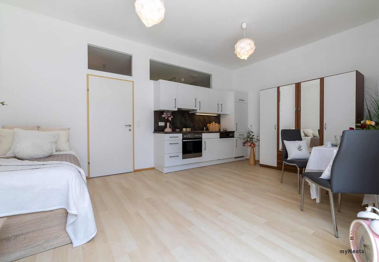 Apartment in Schwechat - Garden Stay Vienna Airport - Bellavista