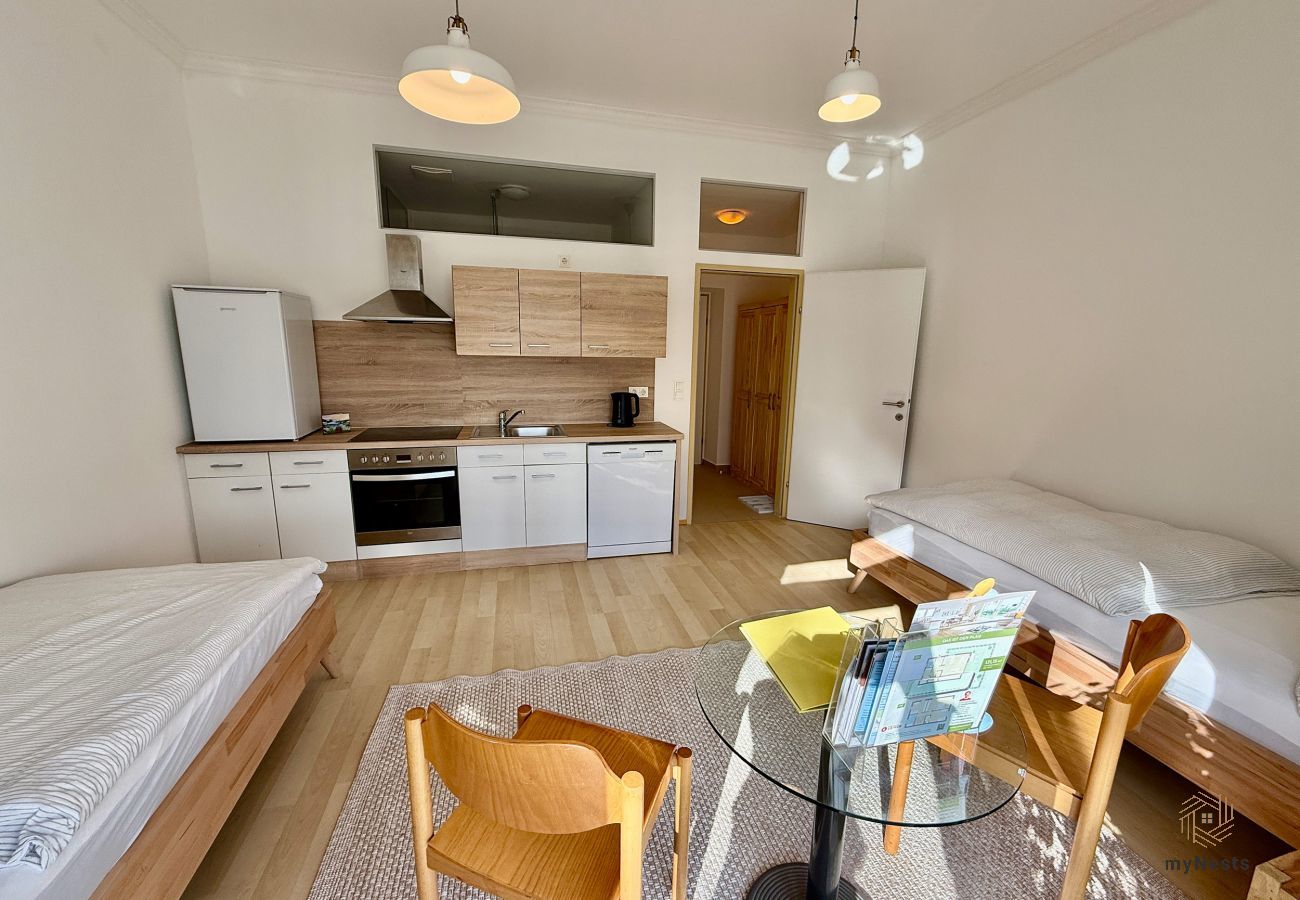 Apartment in Schwechat - Garden Stay Vienna Airport - Fiorella