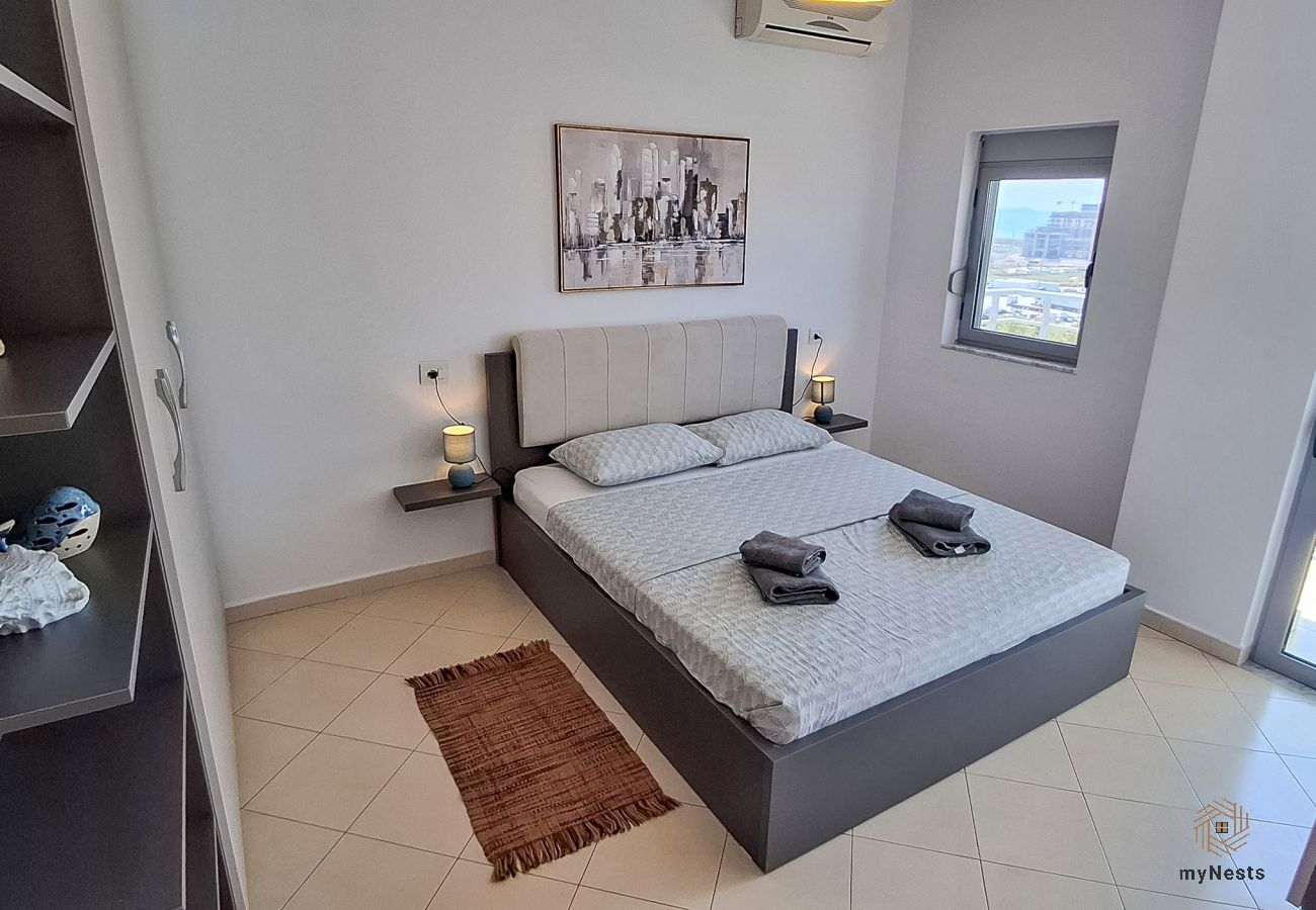 Apartment in Durres - Top Floor Durrës – Sea & Harbor View