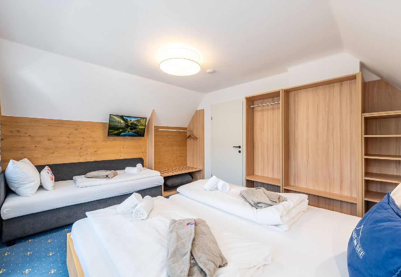 Chalet in Aich-Assach - Chalet am See