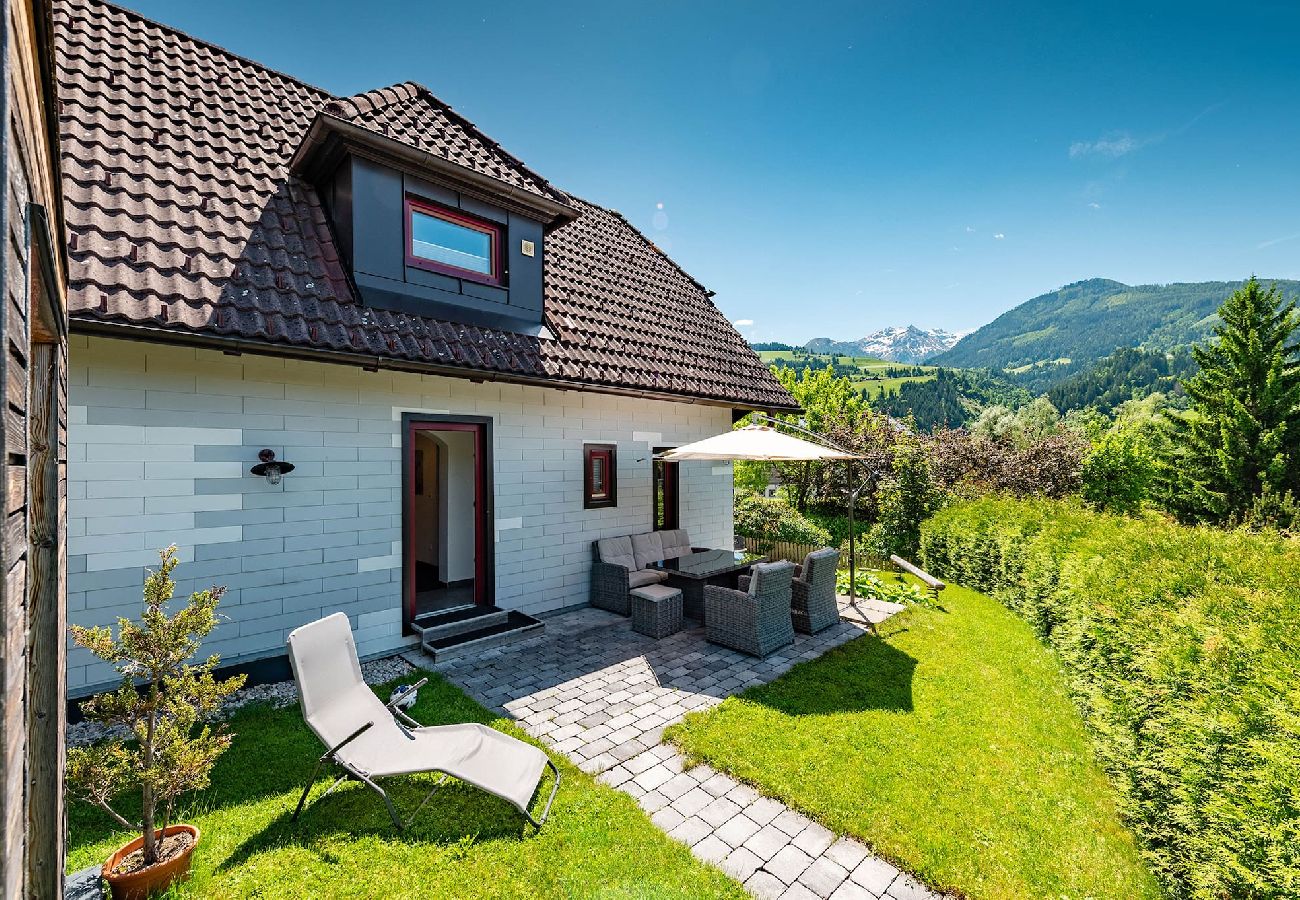Chalet in Aich-Assach - Chalet am See