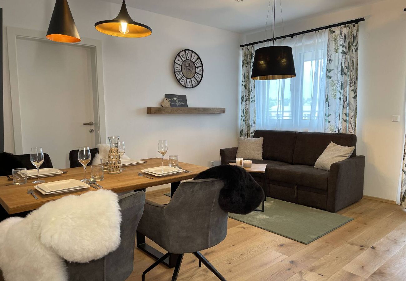 Ferienwohnung in Gröbming - Local View Apartment