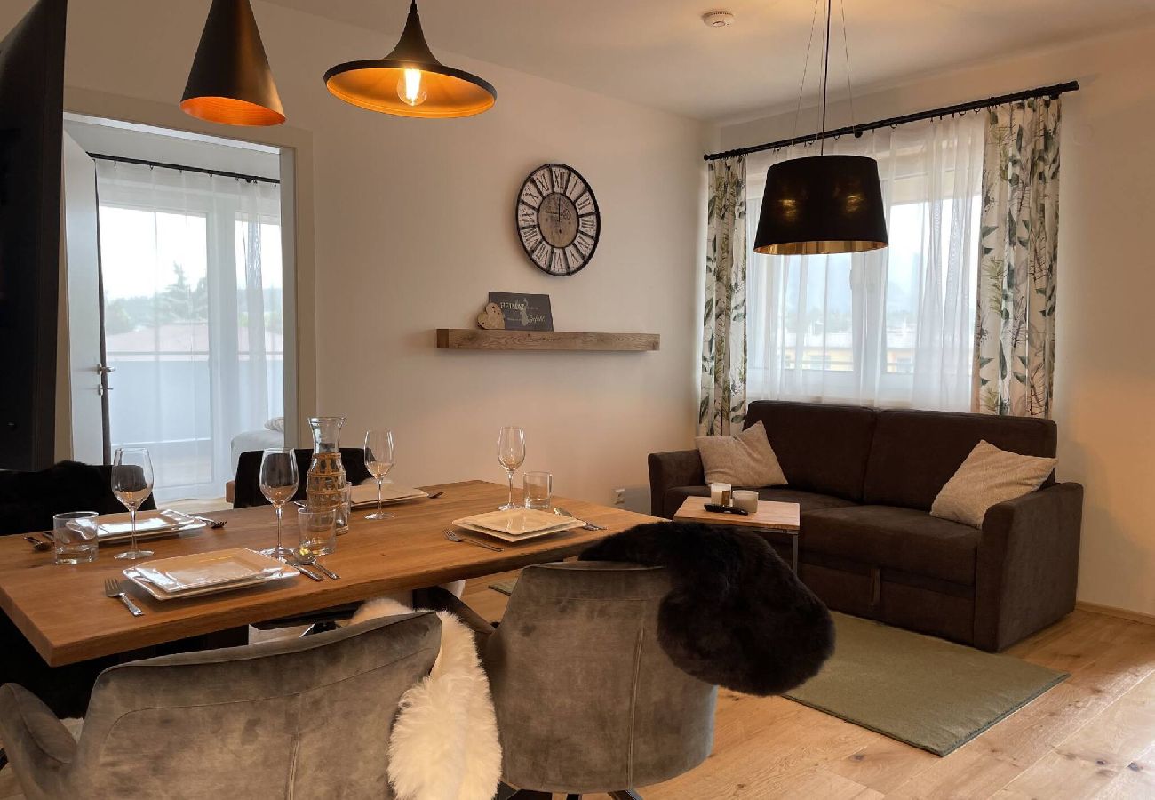 Ferienwohnung in Gröbming - Local View Apartment