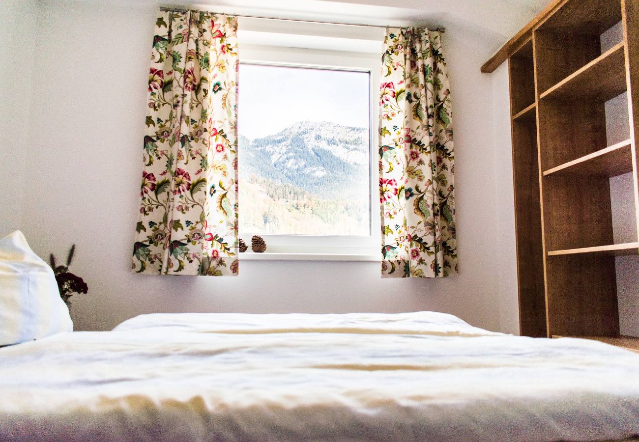 Ferienwohnung in Haus im Ennstal - Gästehaus Erika - Blumen&Wiese