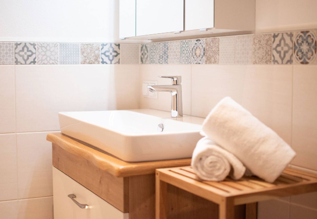 Ferienwohnung in Haus im Ennstal - Gästehaus Erika - Gartenlodge Hauser Kaibling