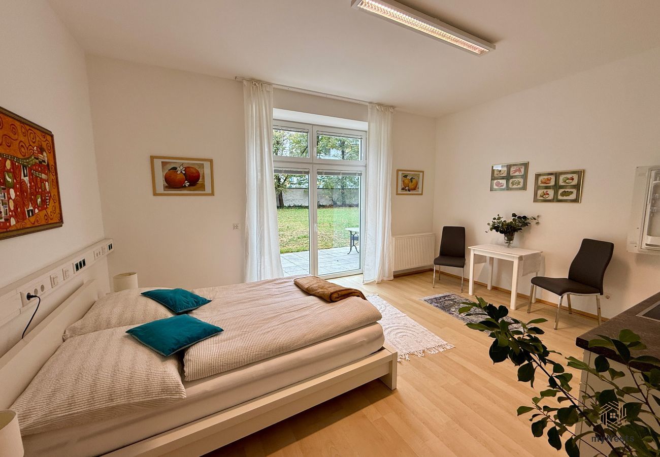 Ferienwohnung in Schwechat - Garden Stay Vienna Airport - Giardino