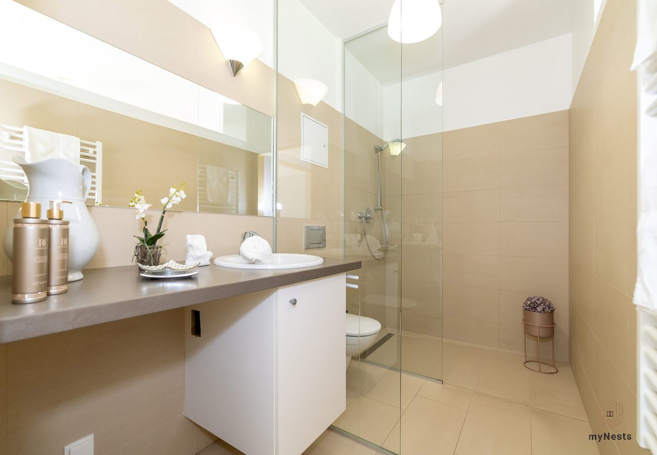 Ferienwohnung in Schwechat - Garden Stay Vienna Airport - Bellavista