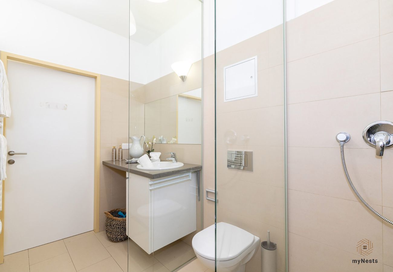 Ferienwohnung in Schwechat - Garden Stay Vienna Airport - Bellavista