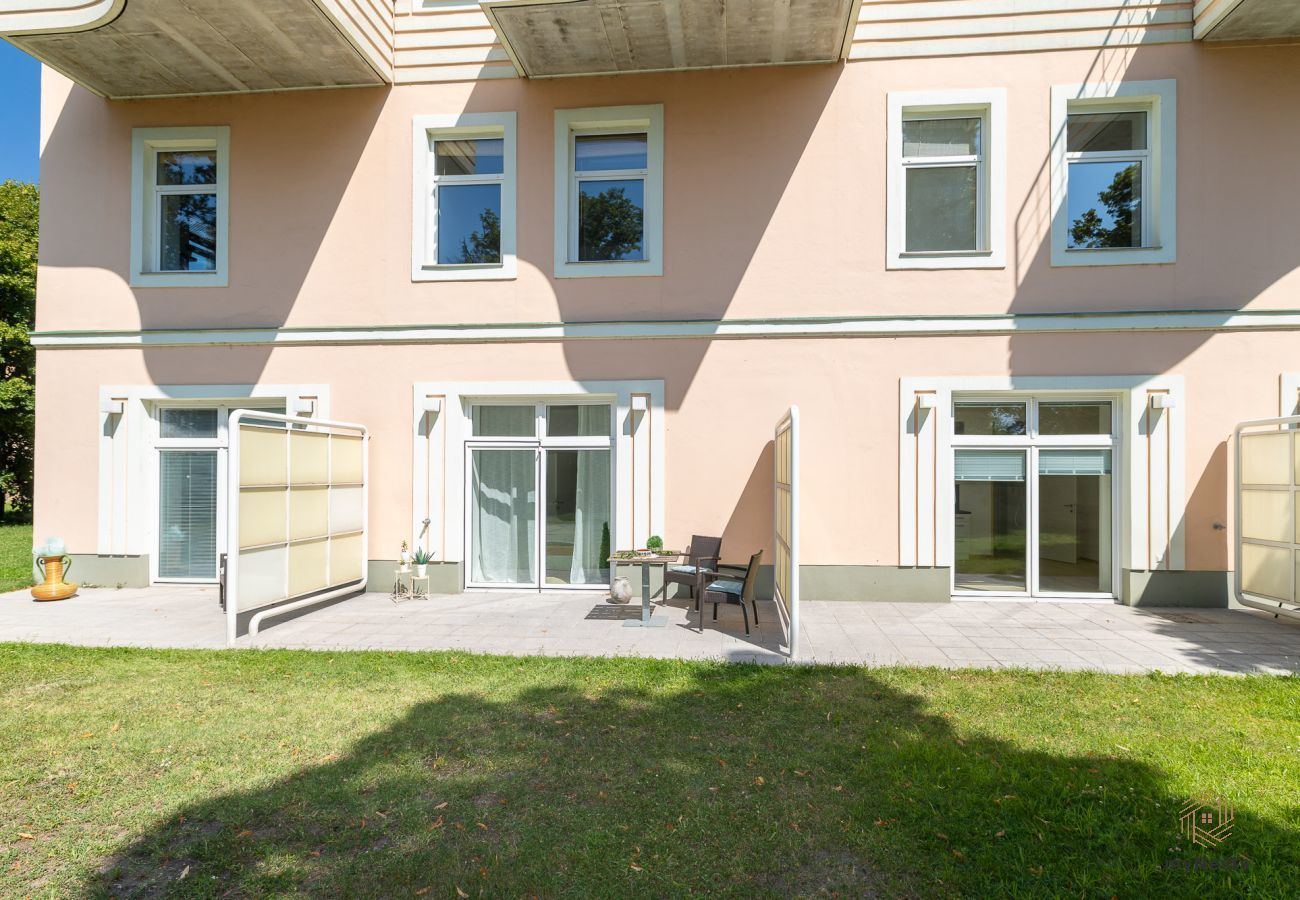 Ferienwohnung in Schwechat - Garden Stay Vienna Airport - Fiorella