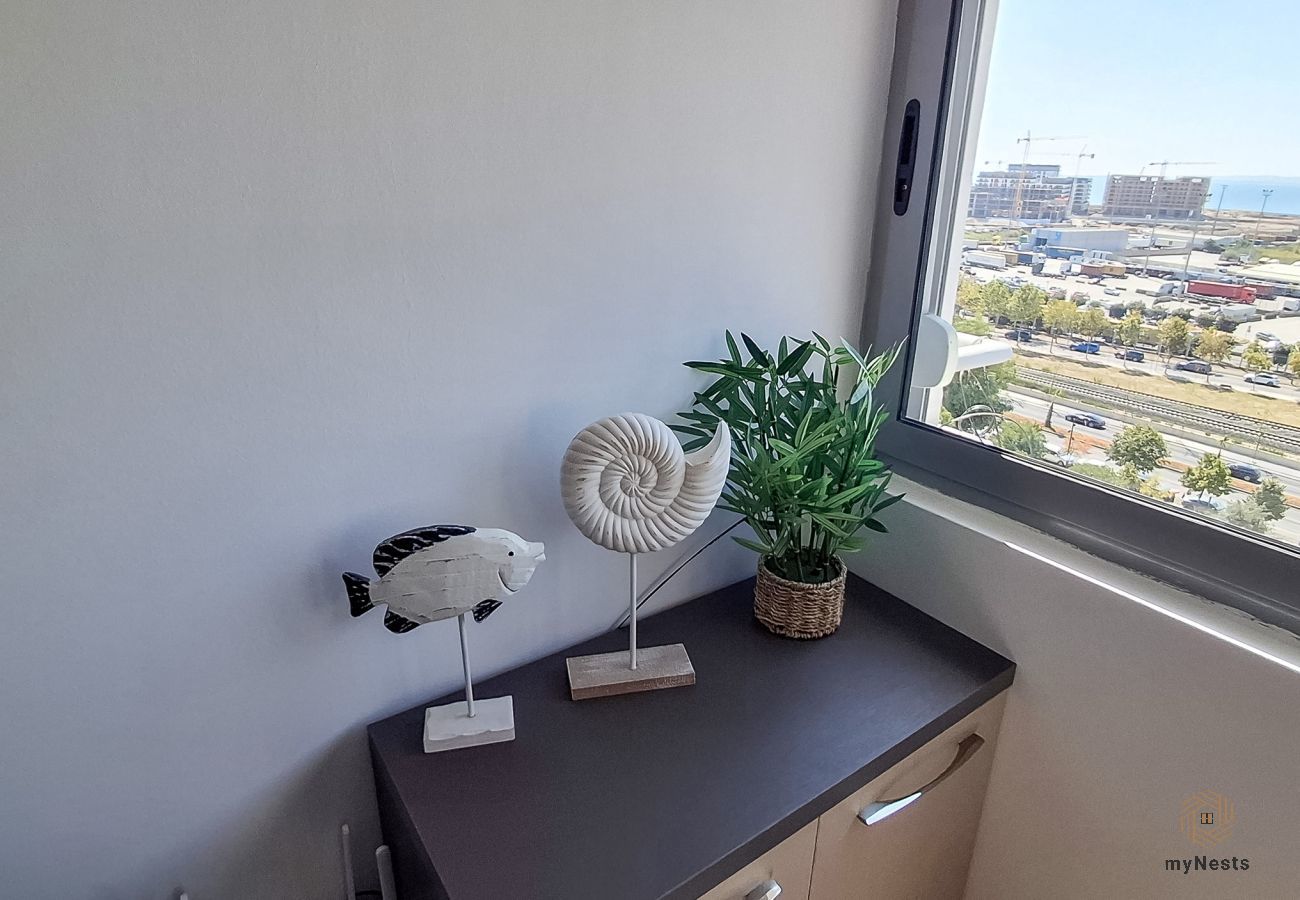 Ferienwohnung in Durres - Top Floor Durrës – Sea & Harbor View