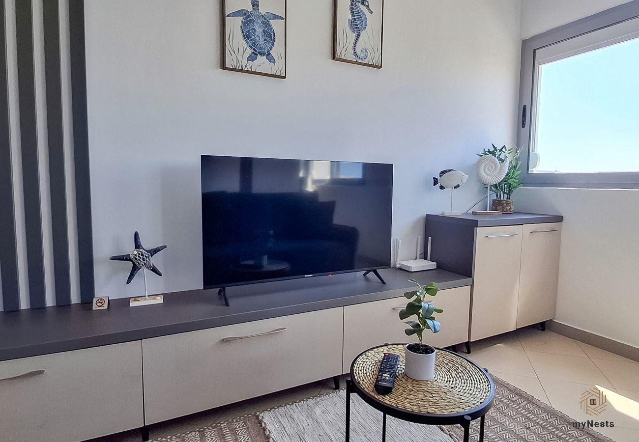 Ferienwohnung in Durres - Top Floor Durrës – Sea & Harbor View