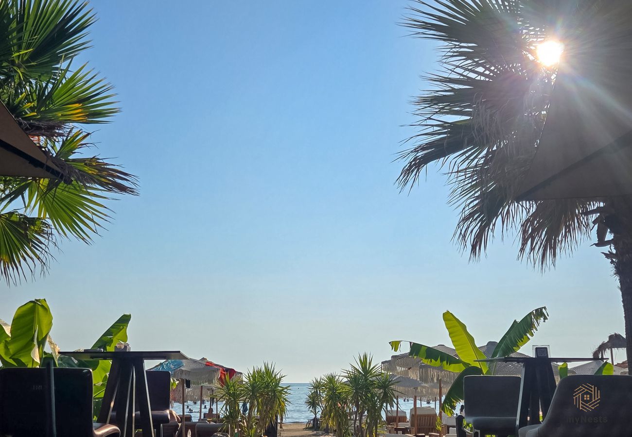 Ferienwohnung in Durres - Top Floor Durrës – Sea & Harbor View