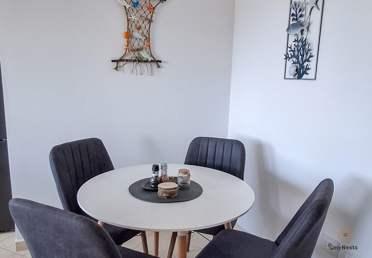 Ferienwohnung in Durres - Top Floor Durrës – Sea & Harbor View