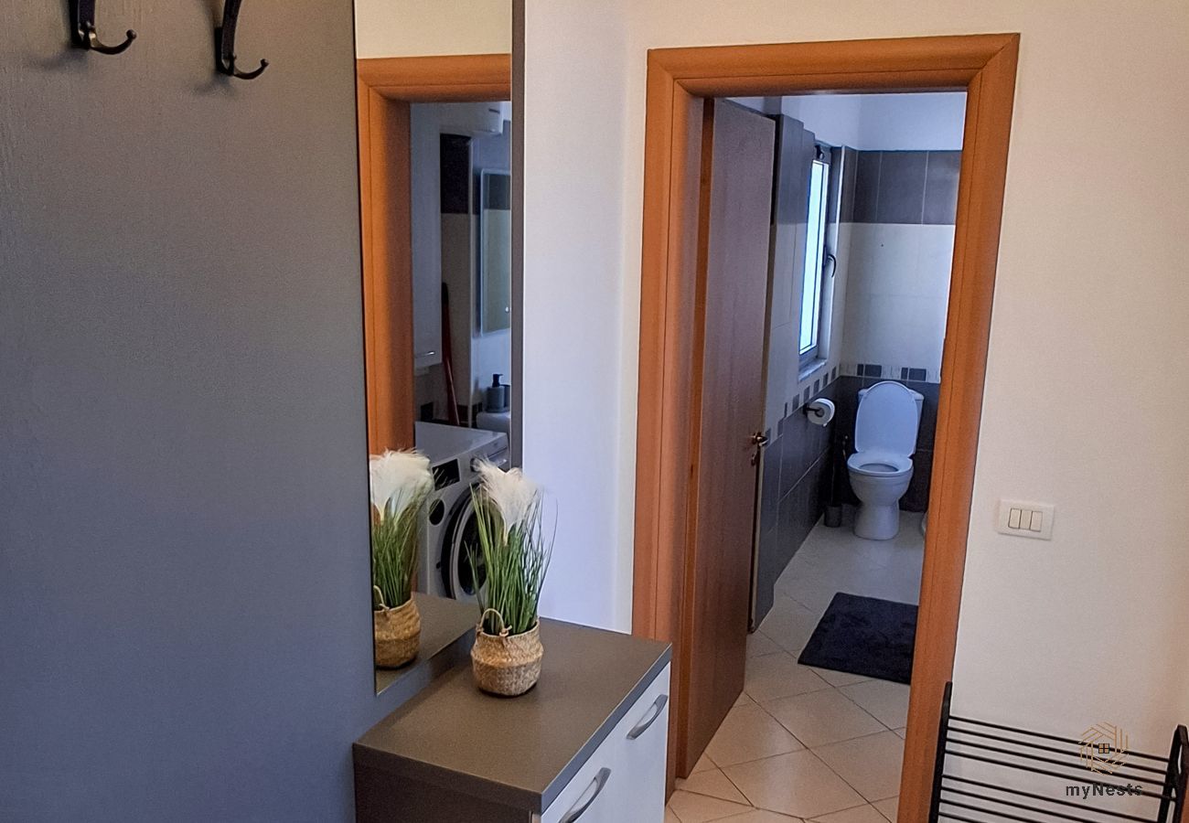 Ferienwohnung in Durres - Top Floor Durrës – Sea & Harbor View