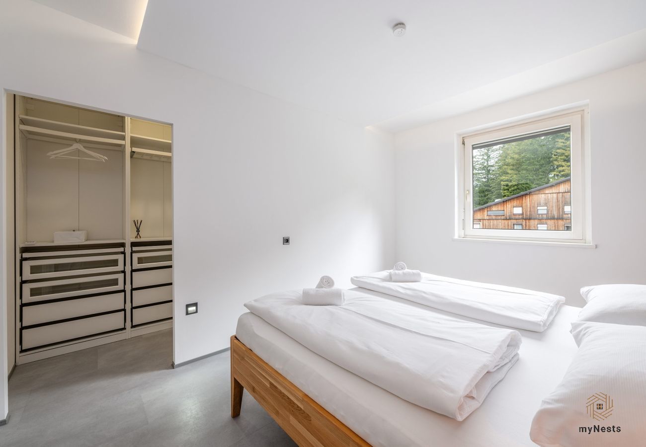 Ferienwohnung in Aigen im Ennstal - The View - Grimming Panorama