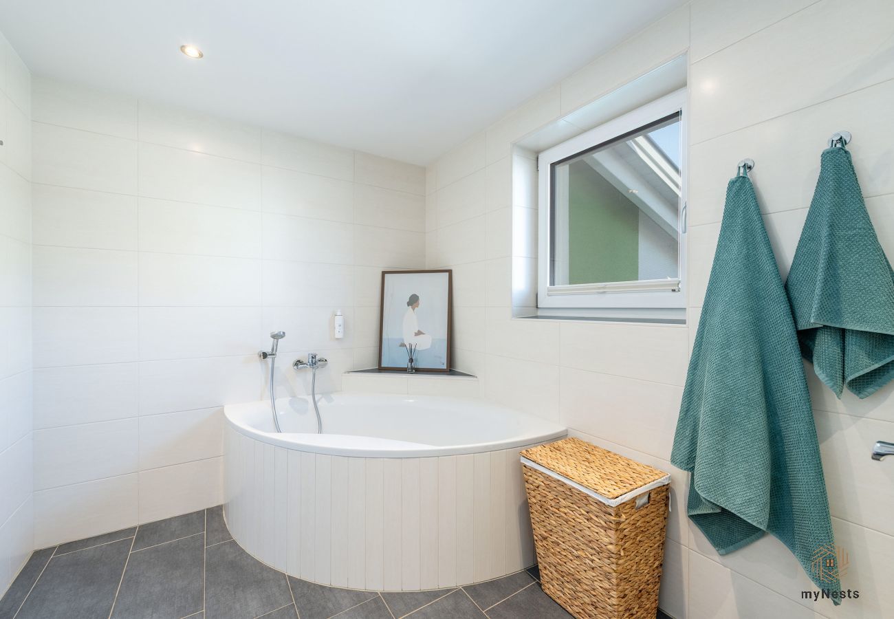 Ferienwohnung in Aich-Assach - GOAT Sun Lounge